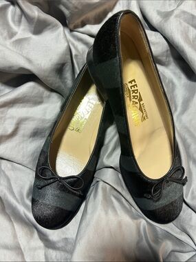 Salvatore Ferragamo Black and Suede Ballet Flats with Bow